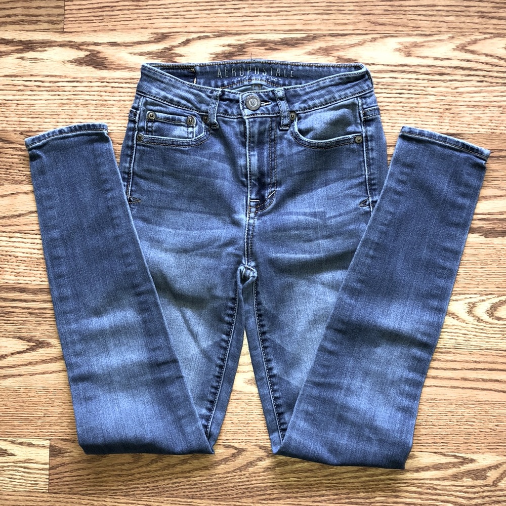 Aeropostale Junior/Girls High Waisted Jegging Style Jeans